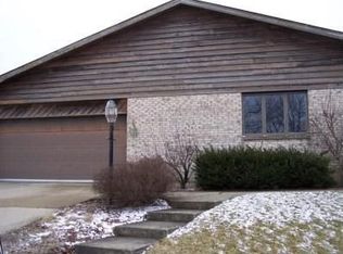 515 Flanders Ave, Brookville, OH 45309
