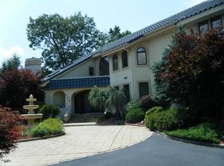 132 Eileen Dr, Cedar Grove, NJ 07009