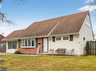 11 Country Club Dr, Glen Burnie, MD 21060