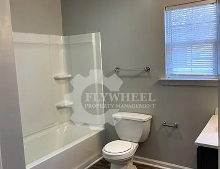 128B N Poole St — Photo 9