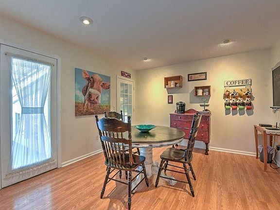 2nd image of 208 Elmwood Ave