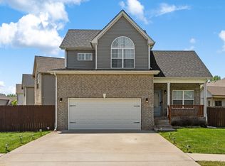 393 Preakness Cir, Pleasant View, TN 37146