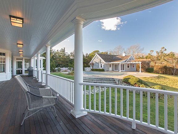4th image of 4 Hobart Ln
