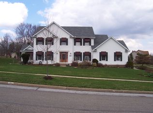 723 Woodhaven Dr, Cuyahoga Falls, OH 44223