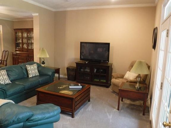 5th image of 38 Oak Leaf Cir #0