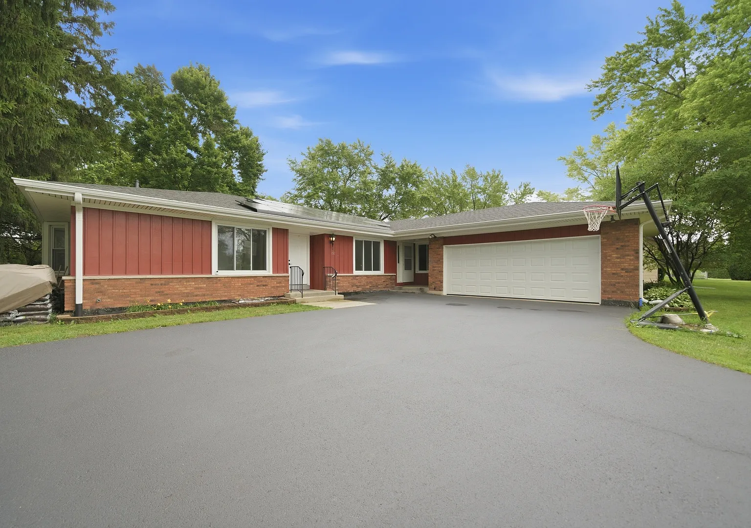 2 bed, 1200 sqft, $2,100 — Photo 1