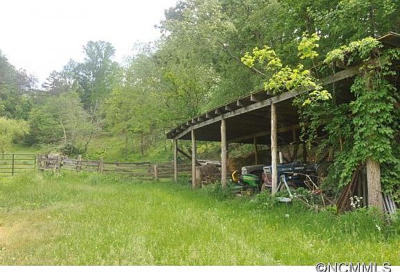 5th image of 110 Upper Herron Cove Rd