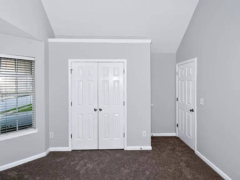 60 Lassiter Dr — Photo 18