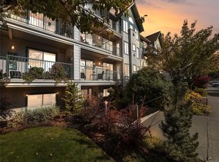 275 1st St #302, Duncan, BC V9L 1R3