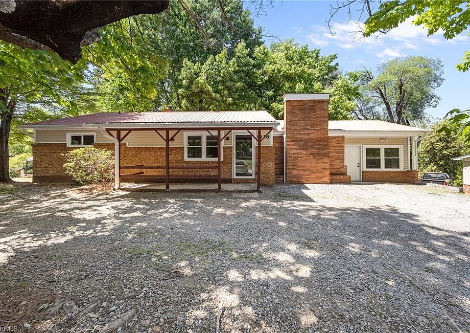 1st image of 1138 Liberty Dr