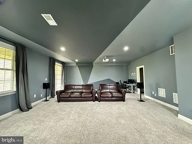 22611 Windsor Locks Sq — Photo 45