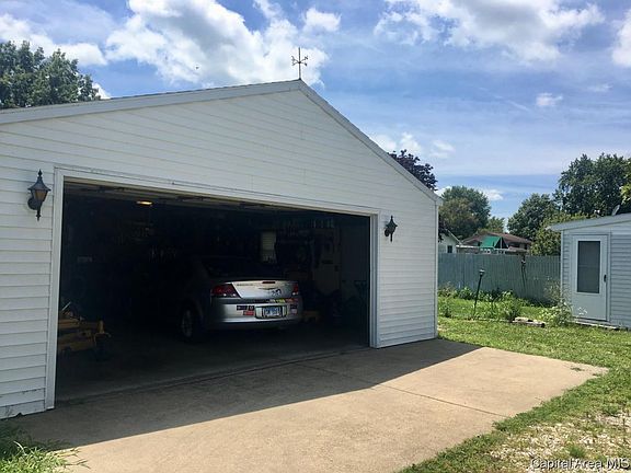 4th image of 604 E Mill St
