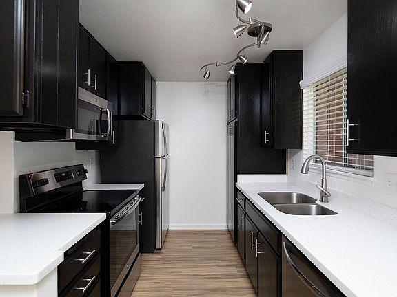 2nd image of 125 Arbor Dr APT 9