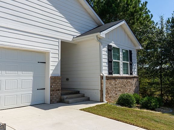 3rd image of 50 Sunset Valley St
