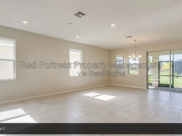 15240 Floresta Ln — Photo 18
