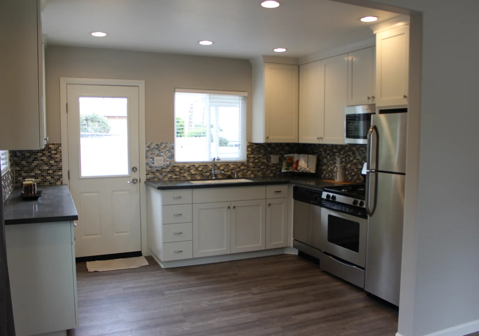 Beautifully Remodeled 2 BR Home in La Mesa/Rolando/SDSU area — Photo 2