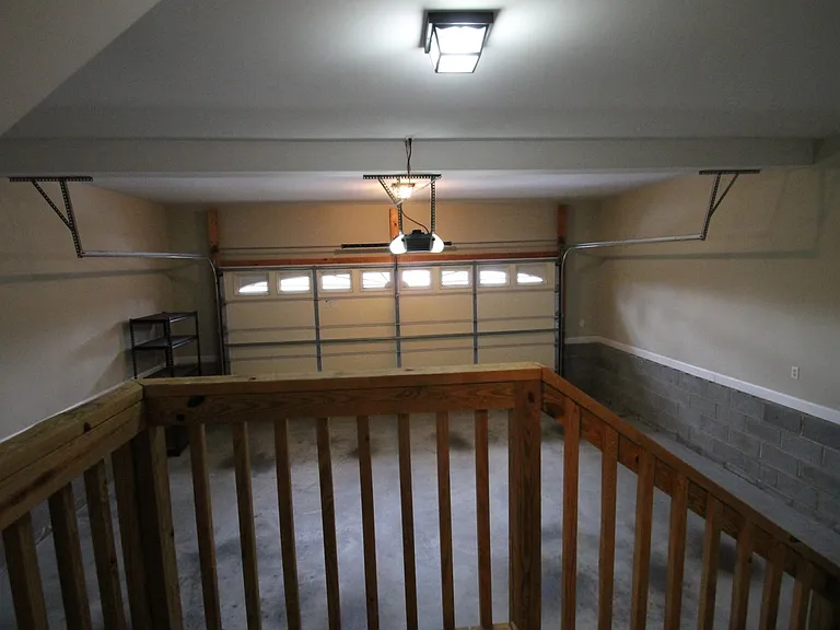 1830 Country Manor Ln — Photo 43