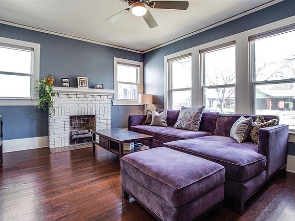 3rd image of 827 Woodlawn Ave
