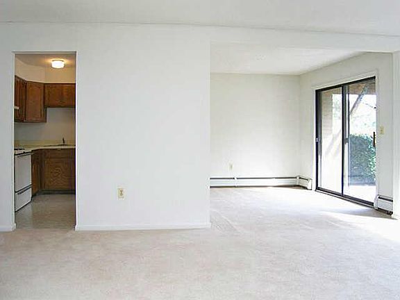 Living Room/ Dining Room