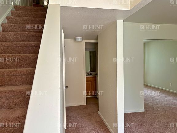 2nd image of 10 Taft Ct