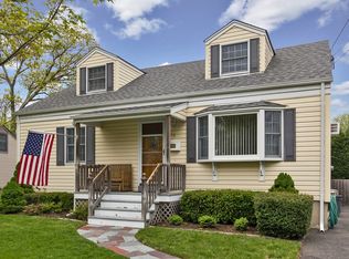 13 Waterman St, Babylon, NY 11702