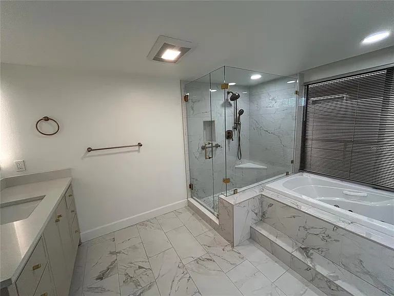 6260 Kipps Colony Ct #203 — Photo 35