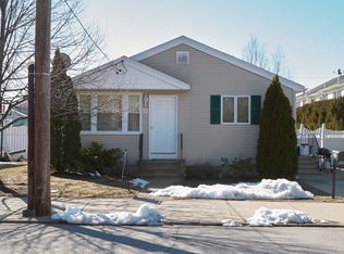 35 Hyde Ave, Pawtucket, RI 02861