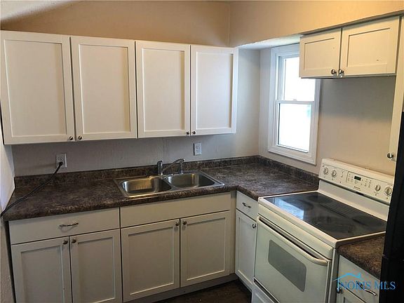 5th image of 128 N Myers St