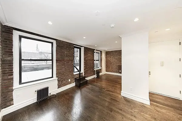 Rented by REAL New York | media 3