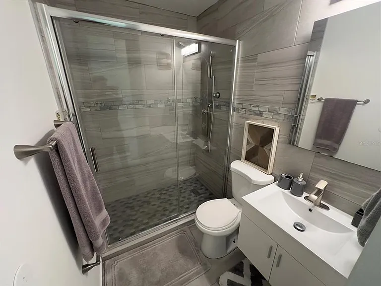 Calle San Patricio Calle San Patricio #Apt D 402 — Photo 9
