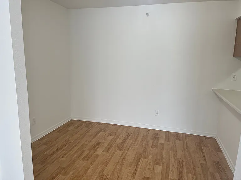 Thornridge Apartments — Photo 114