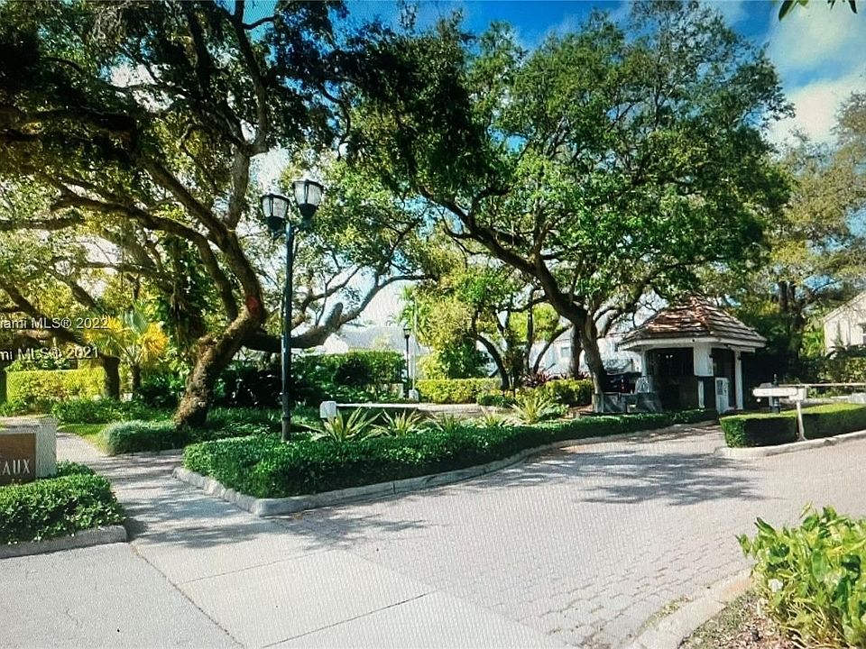 1st image of 20011 W Oak Haven Cir