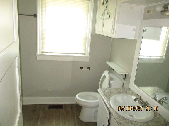 3rd image of 1205 9th Ave