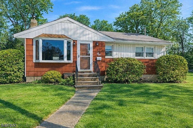 1st image of 11 Cypress Ave