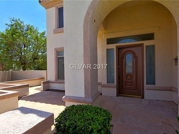 3rd image of 81 Chateau Whistler Ct