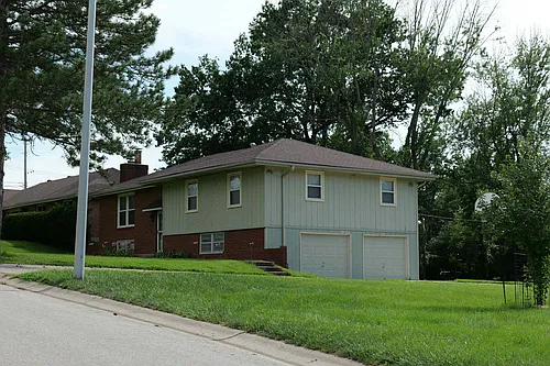 5018 Rosehill Dr Photo 1