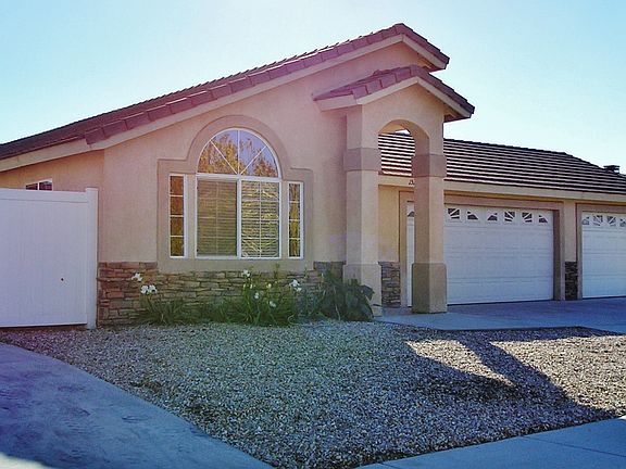 Low Maintenance Front Yard