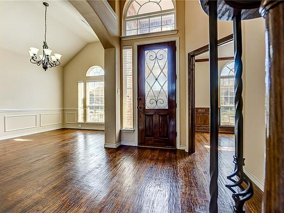3rd image of 12527 Nandina Ln