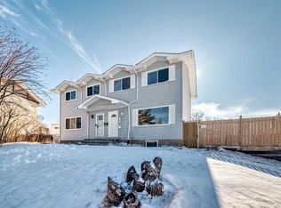172 NW Pinehill Rd NE, Calgary, AB T1Y 2C4