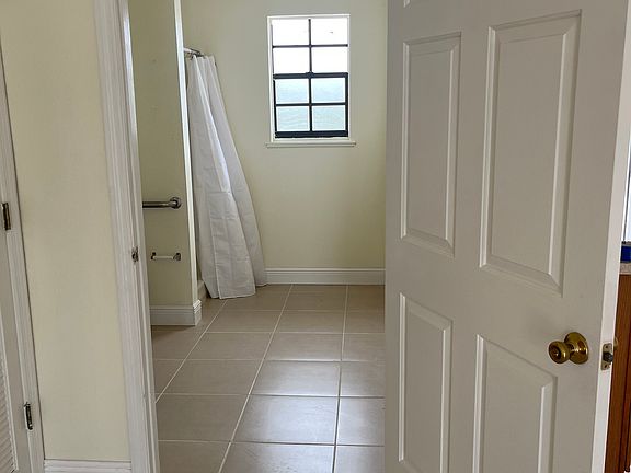 5th image of 227 Flamingo Dr #1