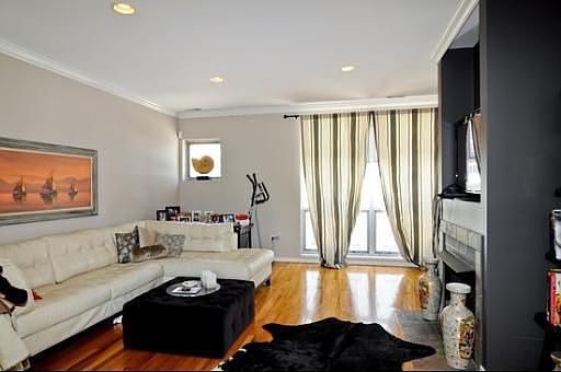 1st image of 1808 S Michigan Ave APT 37