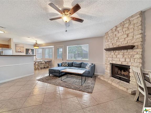 4th image of 4912 Parkwood Dr