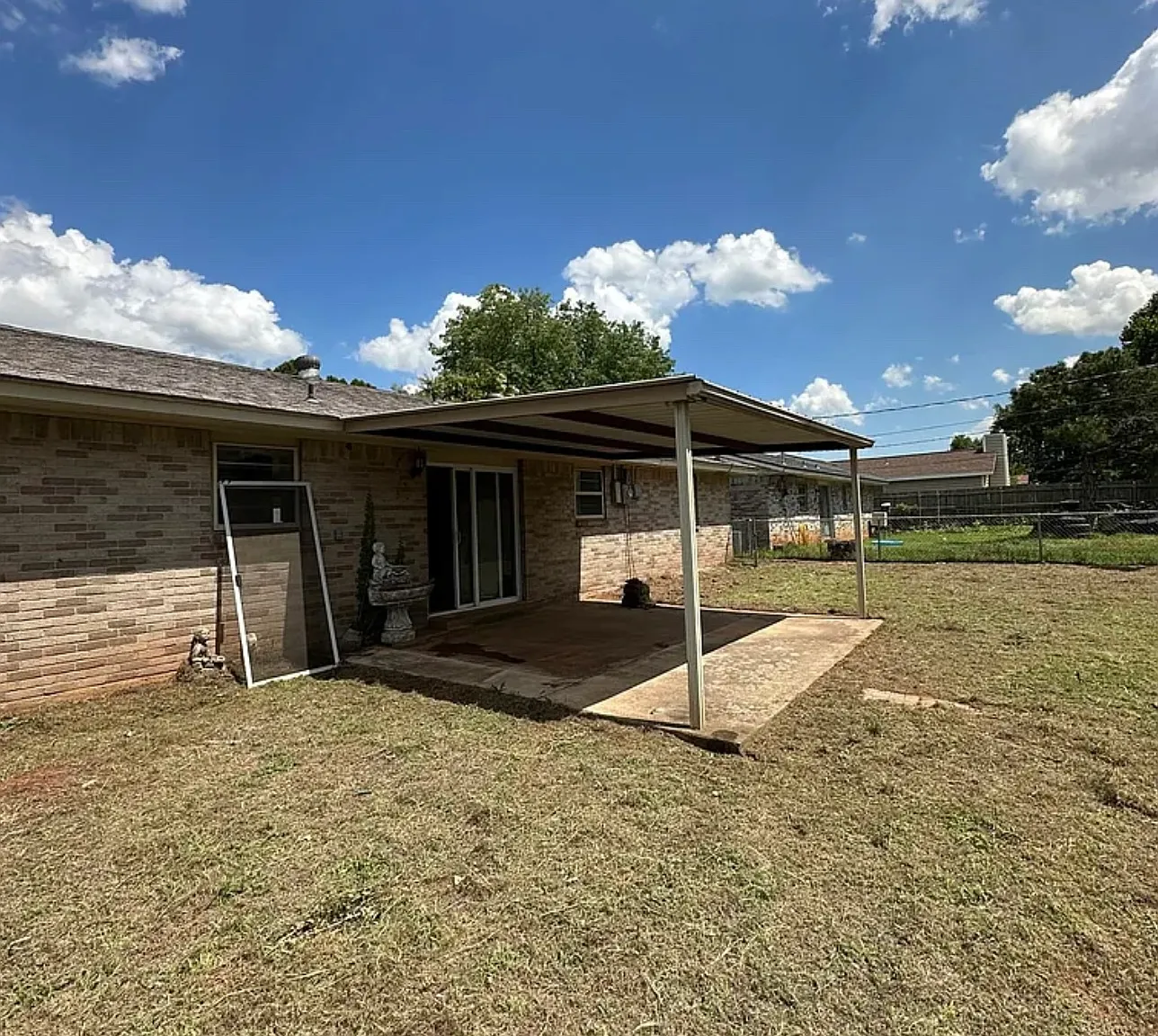 3 bed, 1566 sqft, $1,600 — Photo 3