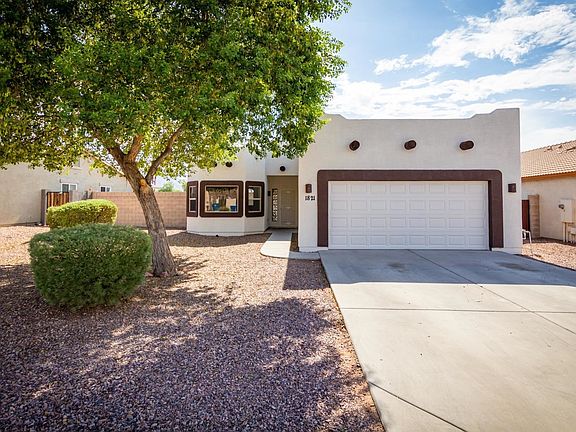 3rd image of 1821 S Pino Cir