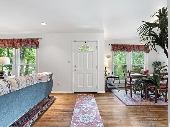 5th image of 4704 Clairmont Ave