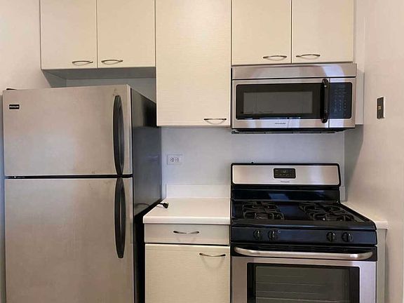 4th image of 200 E 89th St APT 6A