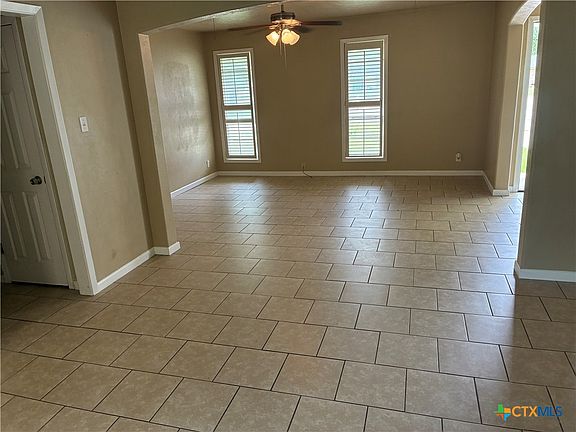 5th image of 3906 Mariam Rd