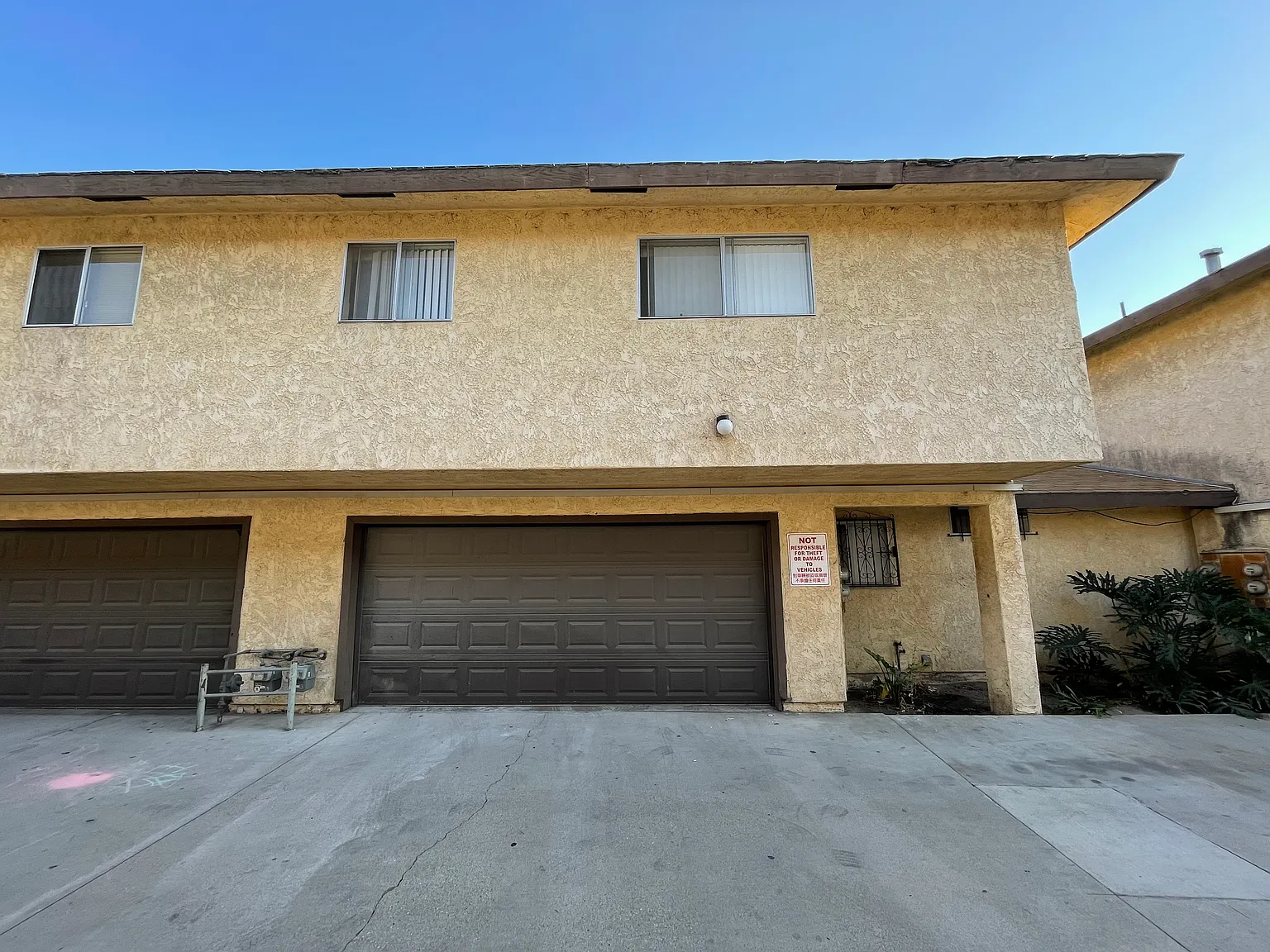 3 bed, 1403 sqft, $2,980 — Photo 1