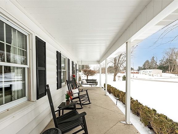 4th image of 252 Leawood Dr