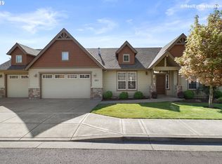 653 SW Graystone Dr, Dundee, OR 97115